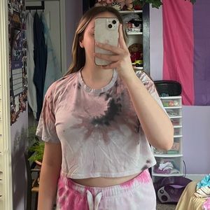 hollister must have collection tie dye cropped tshirt